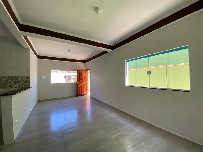 Foto 2 de Casa com 2 quartos à venda, 86m2 em Itanhaem - SP