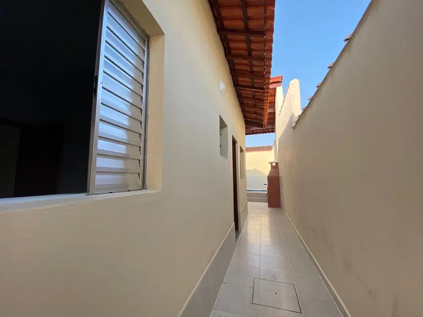 Foto 7 de Casa com 2 quartos à venda, 70m2 em Mongagua - SP
