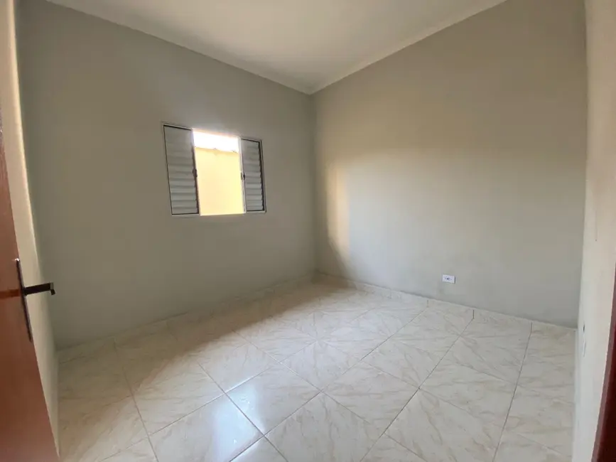 Foto 6 de Casa com 2 quartos à venda, 70m2 em Mongagua - SP