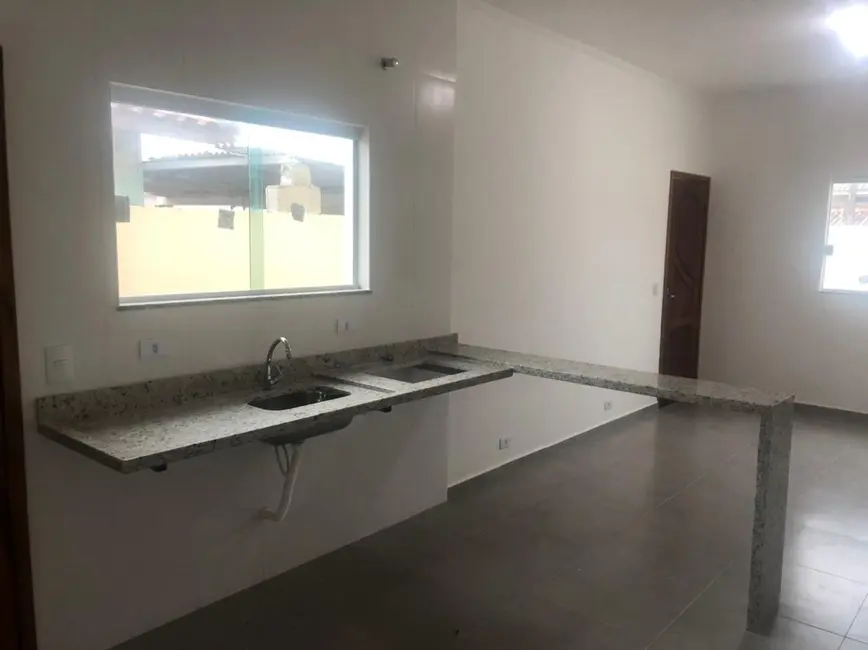 Foto 3 de Casa com 2 quartos à venda, 59m2 em Itanhaem - SP
