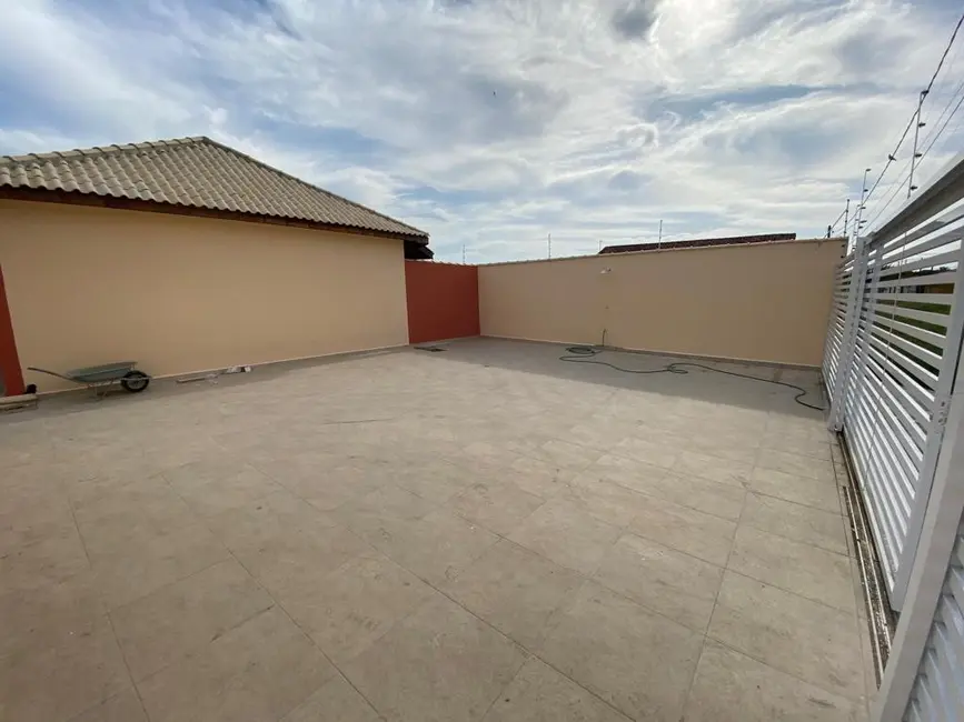 Foto 7 de Casa com 2 quartos à venda, 80m2 em Itanhaem - SP