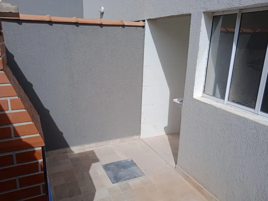 Foto 2 de Casa de Condomínio com 2 quartos à venda, 75m2 em Itanhaem - SP