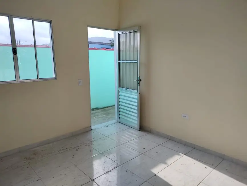 Foto 4 de Casa com 2 quartos à venda, 50m2 em Mongagua - SP