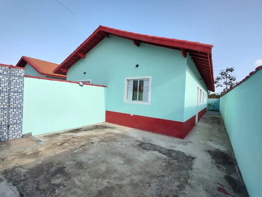 Foto 1 de Casa com 2 quartos à venda, 50m2 em Mongagua - SP