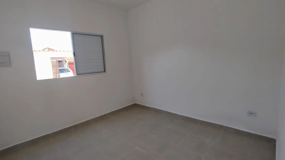 Foto 3 de Casa com 2 quartos à venda, 65m2 em Itanhaem - SP