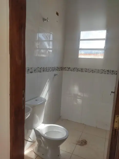 Foto 2 de Casa com 2 quartos à venda, 54m2 em Itanhaem - SP