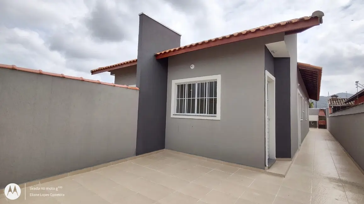 Foto 1 de Casa com 2 quartos à venda, 58m2 em Itanhaem - SP