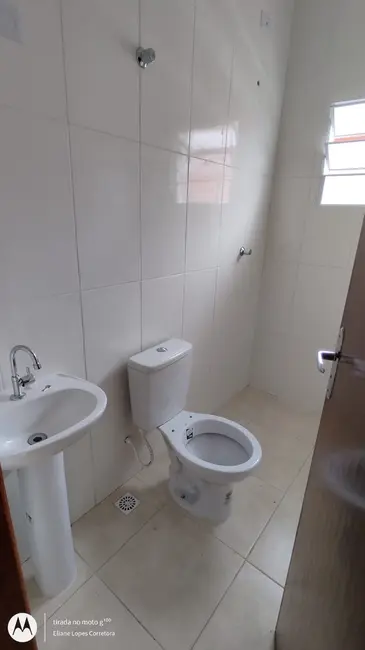 Foto 2 de Casa com 2 quartos à venda, 58m2 em Itanhaem - SP