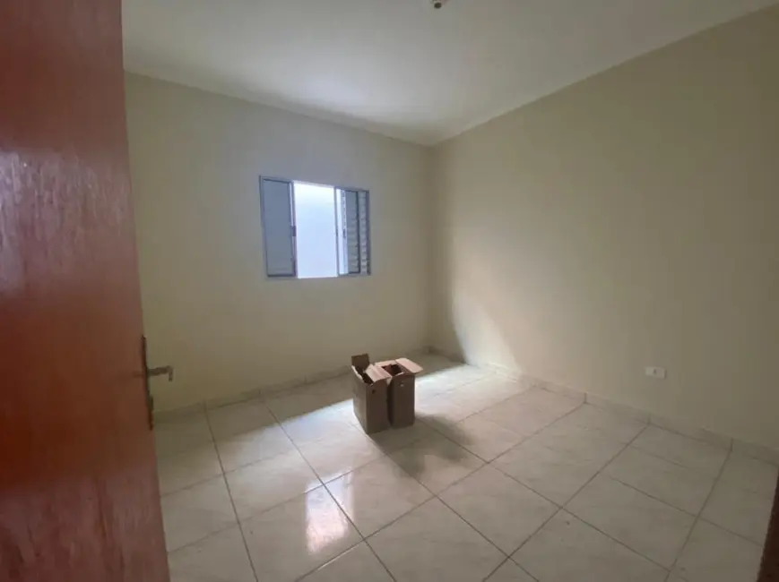 Foto 9 de Casa com 2 quartos à venda, 68m2 em Mongagua - SP