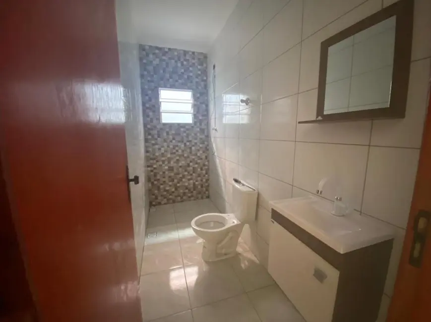 Foto 6 de Casa com 2 quartos à venda, 68m2 em Mongagua - SP