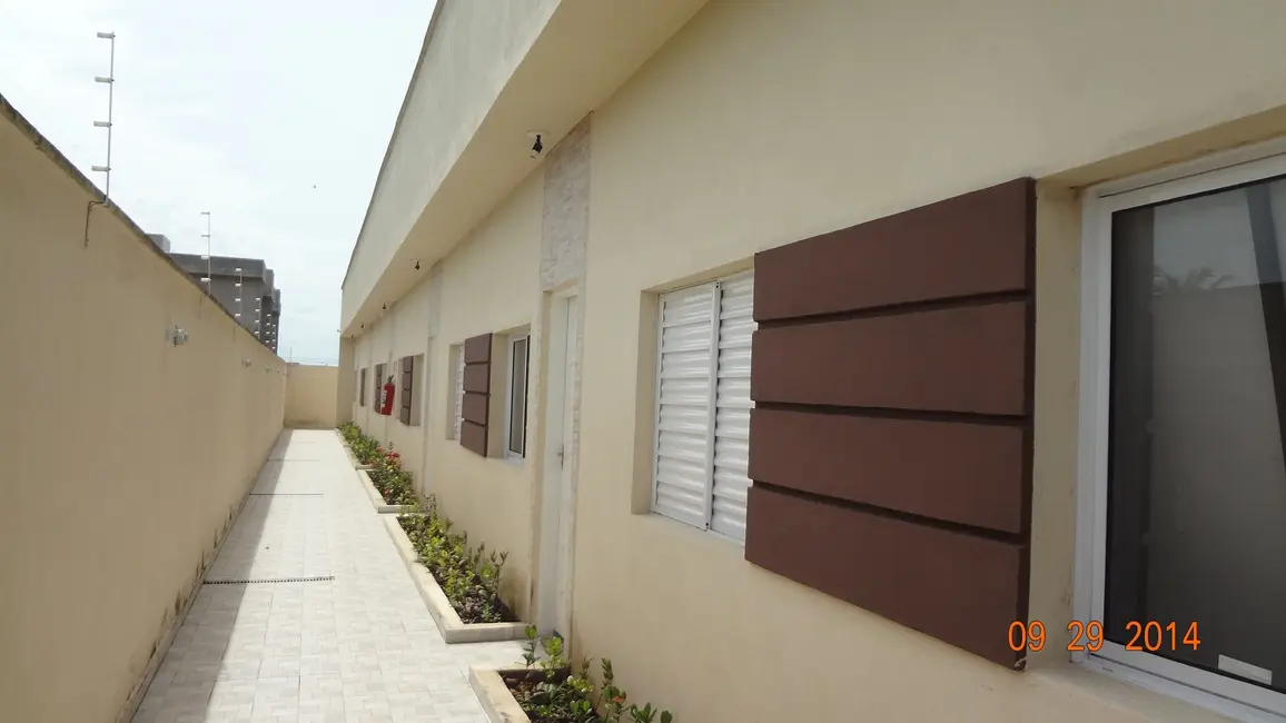 Foto 6 de Casa de Condomínio com 2 quartos à venda, 48m2 em Itanhaem - SP