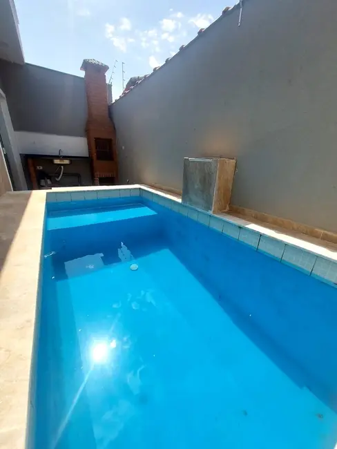 Casa de Condomínio com 2 quartos à venda, 48m2 em Itanhaem - SP - imagem 2 Foto 2 de Casa de Condomínio com 2 quartos à venda, 48m2 em Itanhaem - SP