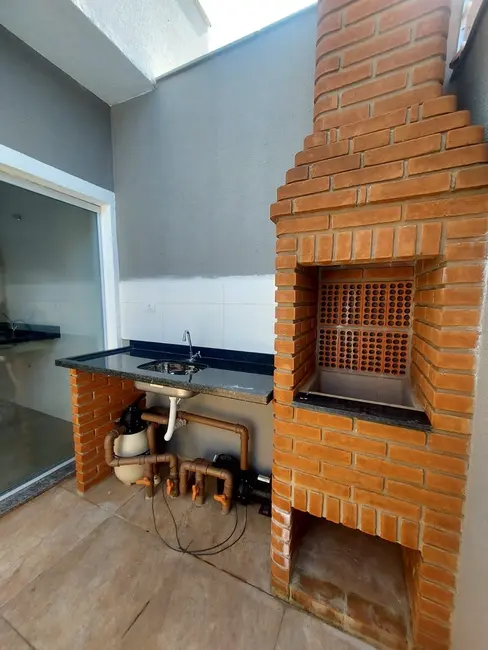Casa de Condomínio com 2 quartos à venda, 48m2 em Itanhaem - SP - imagem 4 Foto 4 de Casa de Condomínio com 2 quartos à venda, 48m2 em Itanhaem - SP