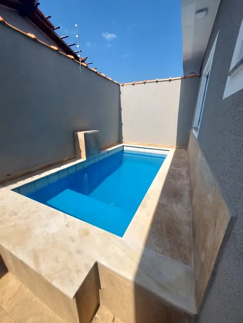 Casa de Condomínio com 2 quartos à venda, 48m2 em Itanhaem - SP - imagem 3 Foto 3 de Casa de Condomínio com 2 quartos à venda, 48m2 em Itanhaem - SP