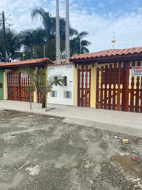 Casa com 3 quartos à venda, 70m2 em Itanhaem - SP - imagem 1 Foto 1 de Casa com 3 quartos à venda, 70m2 em Itanhaem - SP