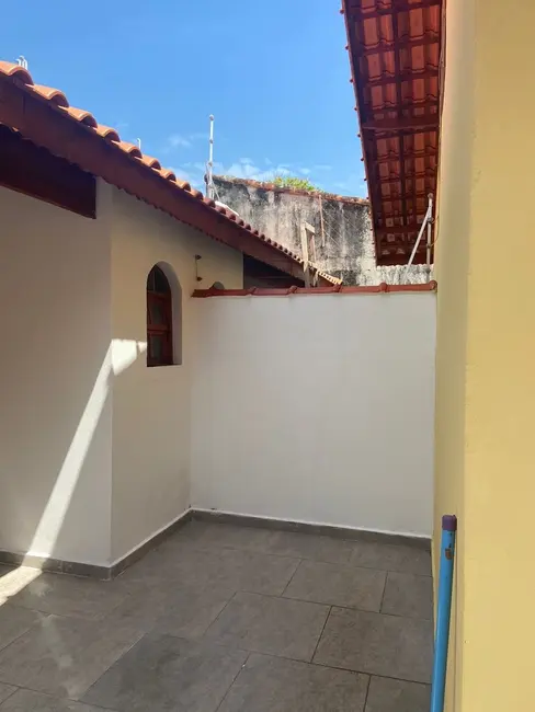 Casa com 3 quartos à venda, 70m2 em Itanhaem - SP - imagem 2 Foto 2 de Casa com 3 quartos à venda, 70m2 em Itanhaem - SP
