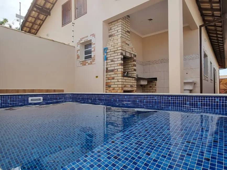 Foto 2 de Casa com 2 quartos à venda, 58m2 em Itanhaem - SP