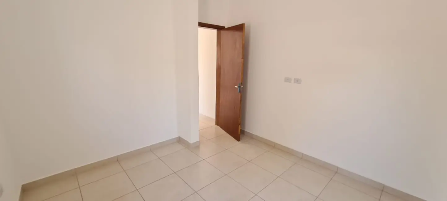 Foto 6 de Casa com 2 quartos à venda, 58m2 em Itanhaem - SP