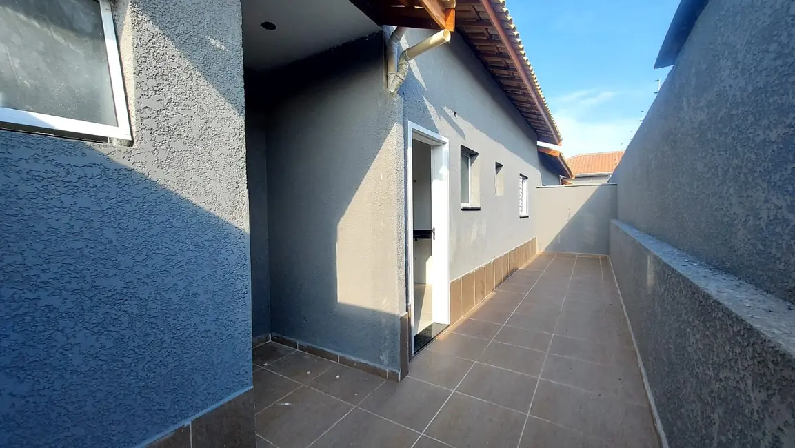 Foto 4 de Casa com 2 quartos à venda, 68m2 em Itanhaem - SP