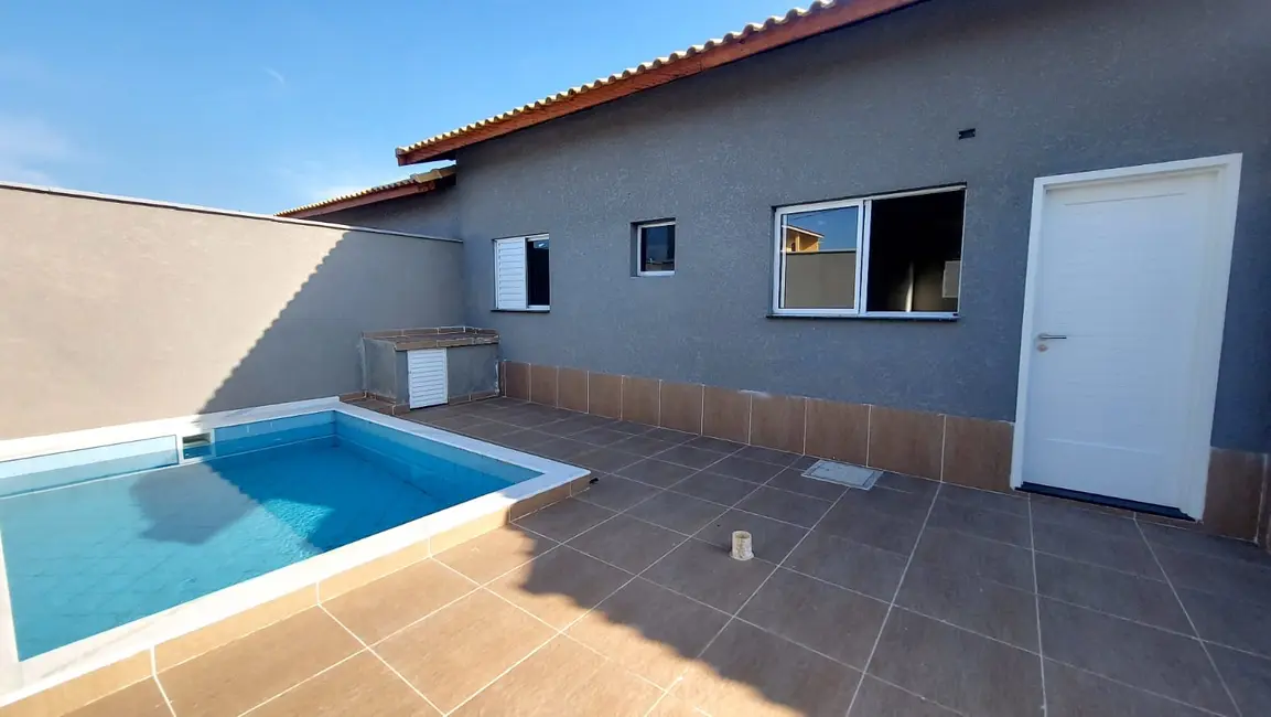 Foto 2 de Casa com 2 quartos à venda, 68m2 em Itanhaem - SP