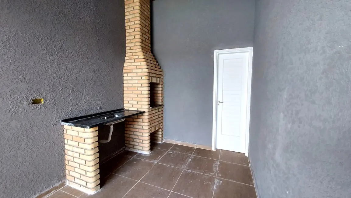Foto 5 de Casa com 2 quartos à venda, 68m2 em Itanhaem - SP