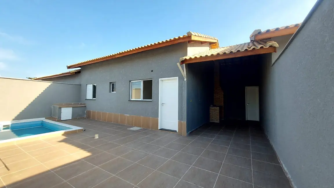 Foto 3 de Casa com 2 quartos à venda, 68m2 em Itanhaem - SP