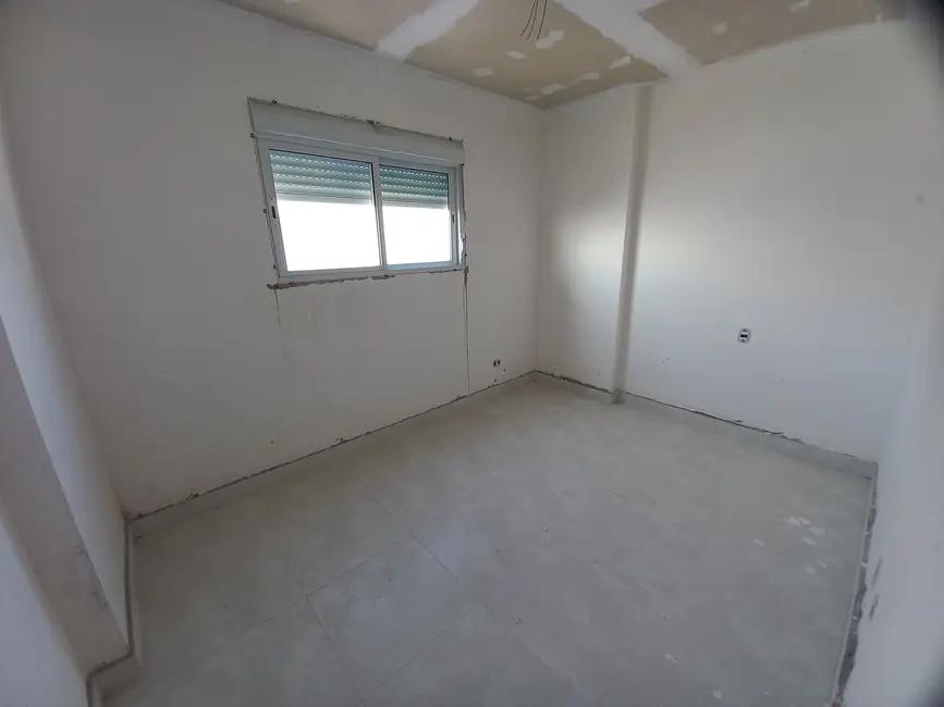 Foto 3 de Apartamento com 2 quartos à venda, 77m2 em Mongagua - SP