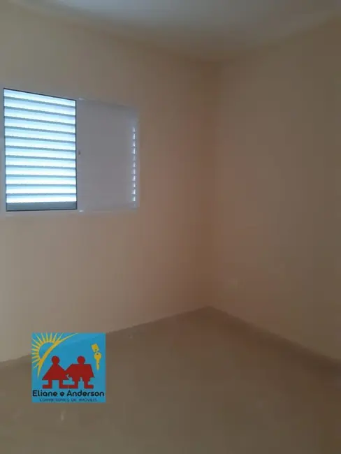Foto 2 de Casa com 2 quartos à venda, 51m2 em Itanhaem - SP