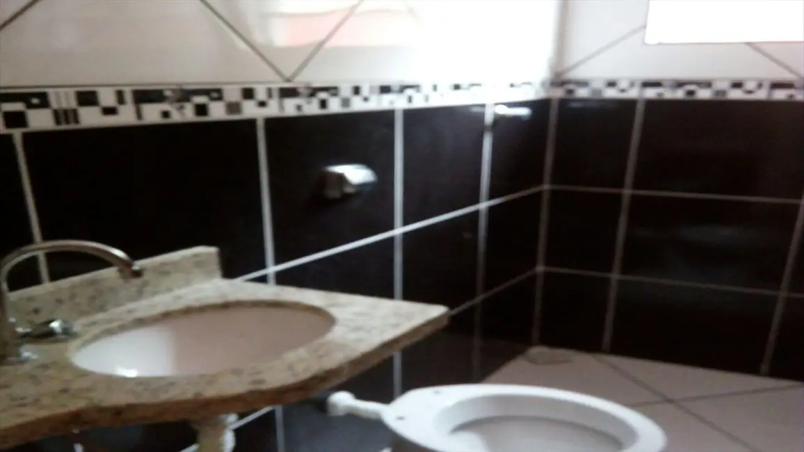 Foto 9 de Casa com 2 quartos à venda, 65m2 em Itanhaem - SP