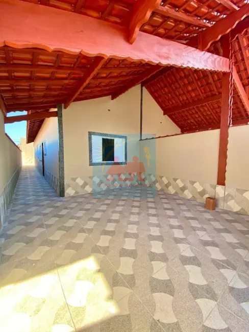 Foto 1 de Casa com 2 quartos à venda, 77m2 em Mongagua - SP