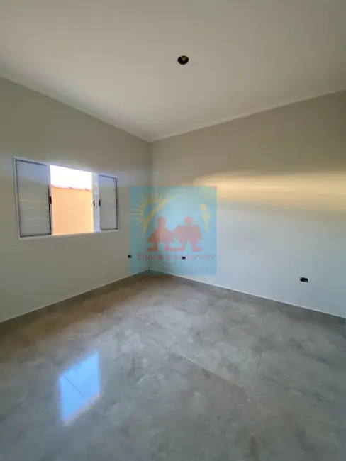 Foto 9 de Casa com 2 quartos à venda, 77m2 em Mongagua - SP