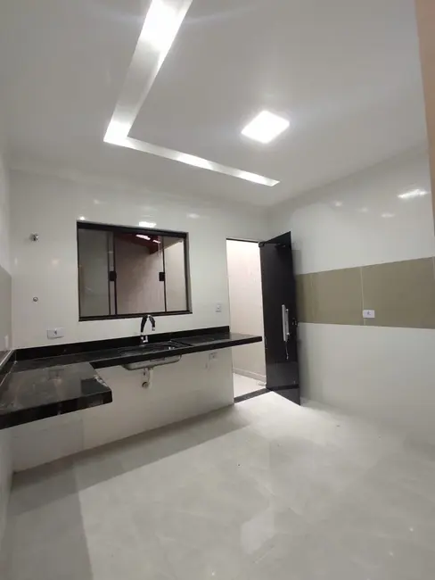 Sobrado com 2 quartos à venda, 75m2 em Caiçara, Praia Grande - SP - imagem 8 Foto 8 de Sobrado com 2 quartos à venda, 75m2 em Caiçara, Praia Grande - SP