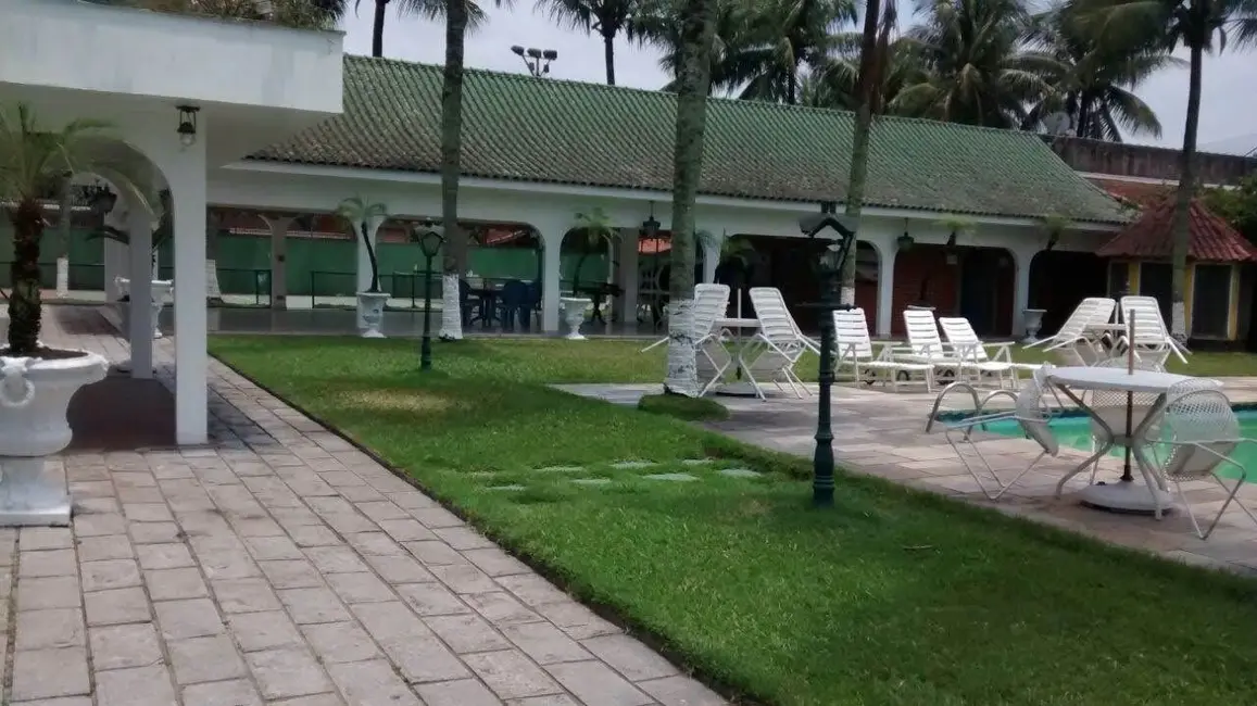 Sobrado com 10 quartos à venda, 3400m2 em Canto do Forte, Praia Grande - SP - imagem 6 Foto 6 de Sobrado com 10 quartos à venda, 3400m2 em Canto do Forte, Praia Grande - SP