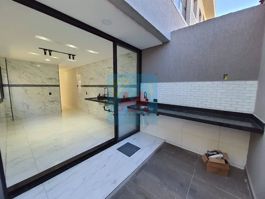 Sobrado com 2 quartos à venda, 80m2 em Caiçara, Praia Grande - SP - imagem 6 Foto 6 de Sobrado com 2 quartos à venda, 80m2 em Caiçara, Praia Grande - SP