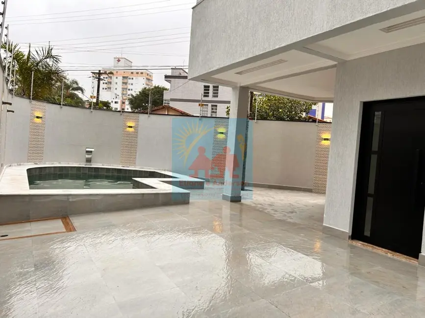 Sobrado com 3 quartos à venda, 185m2 em Caiçara, Praia Grande - SP - imagem 3 Foto 3 de Sobrado com 3 quartos à venda, 185m2 em Caiçara, Praia Grande - SP