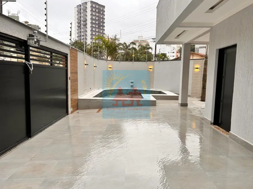 Sobrado com 3 quartos à venda, 185m2 em Caiçara, Praia Grande - SP - imagem 2 Foto 2 de Sobrado com 3 quartos à venda, 185m2 em Caiçara, Praia Grande - SP