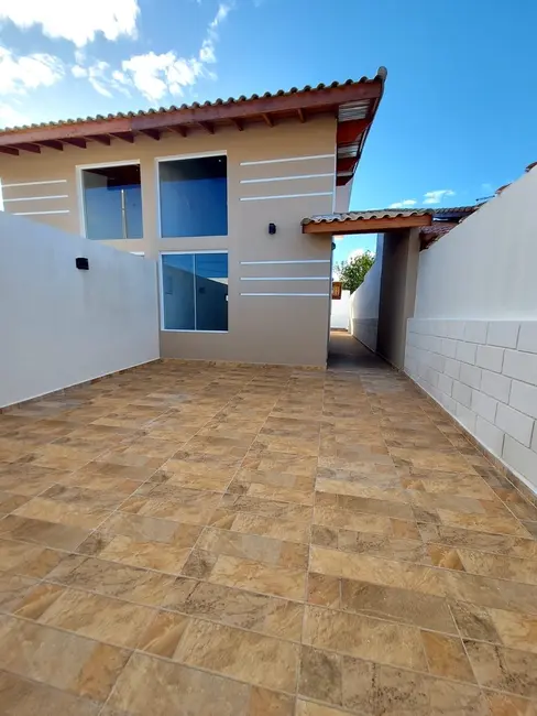 Foto 1 de Sobrado com 3 quartos à venda, 83m2 em Itanhaem - SP