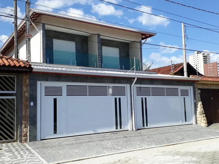 Foto 1 de Sobrado com 3 quartos à venda, 148m2 em Maracanã, Praia Grande - SP