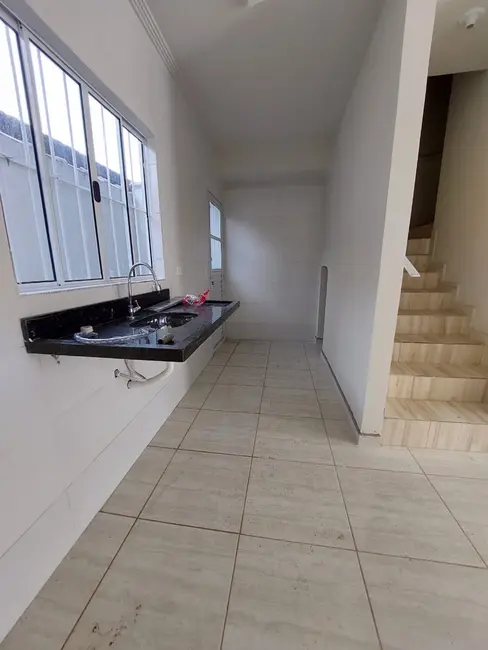 Sobrado com 2 quartos à venda, 74m2 em Praia Grande - SP - imagem 4 Foto 4 de Sobrado com 2 quartos à venda, 74m2 em Praia Grande - SP