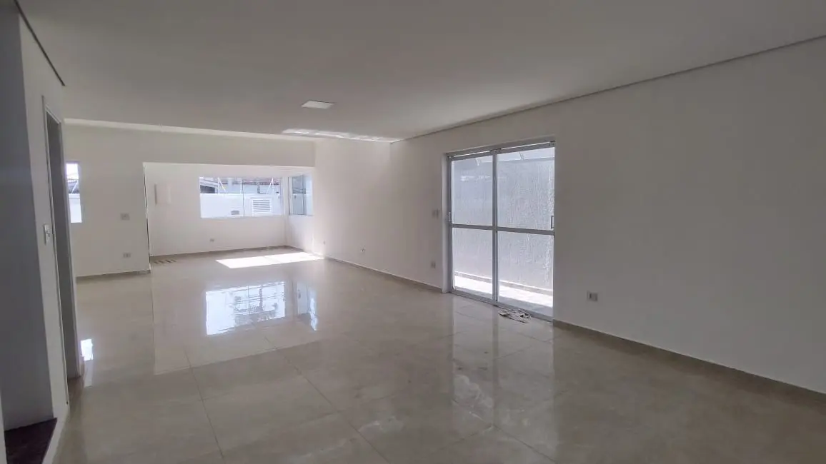 Foto 3 de Sobrado com 4 quartos à venda, 310m2 em Itanhaem - SP