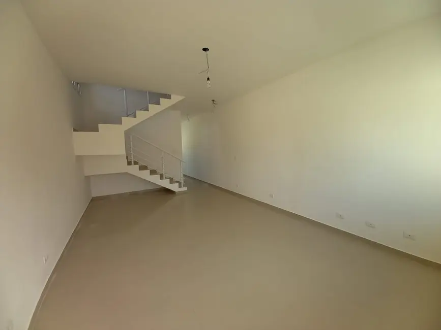 Sobrado com 2 quartos à venda, 88m2 em Itanhaem - SP - imagem 2 Foto 2 de Sobrado com 2 quartos à venda, 88m2 em Itanhaem - SP