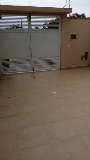Sobrado com 2 quartos à venda, 82m2 em Itanhaem - SP - imagem 3 Foto 3 de Sobrado com 2 quartos à venda, 82m2 em Itanhaem - SP