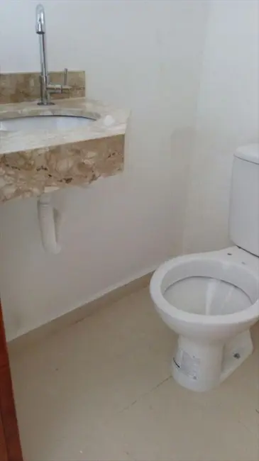 Sobrado com 2 quartos à venda, 82m2 em Itanhaem - SP - imagem 6 Foto 6 de Sobrado com 2 quartos à venda, 82m2 em Itanhaem - SP