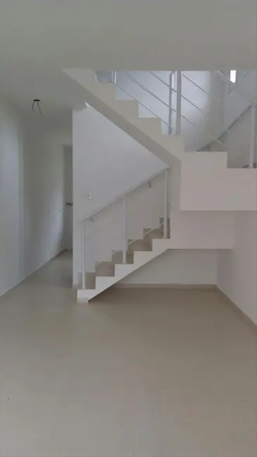Sobrado com 2 quartos à venda, 82m2 em Itanhaem - SP - imagem 4 Foto 4 de Sobrado com 2 quartos à venda, 82m2 em Itanhaem - SP