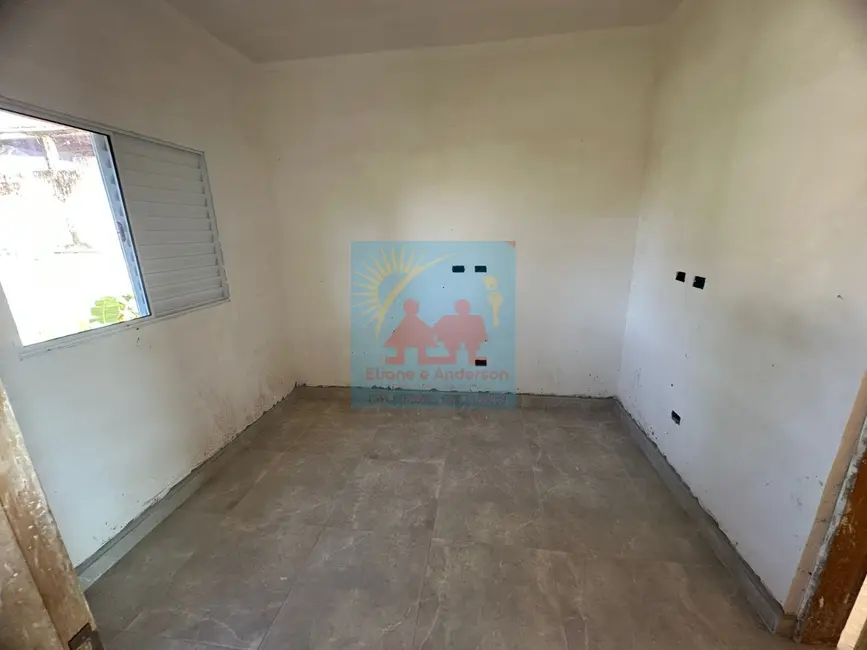 Sobrado com 2 quartos à venda, 70m2 em Itanhaem - SP - imagem 8 Foto 8 de Sobrado com 2 quartos à venda, 70m2 em Itanhaem - SP