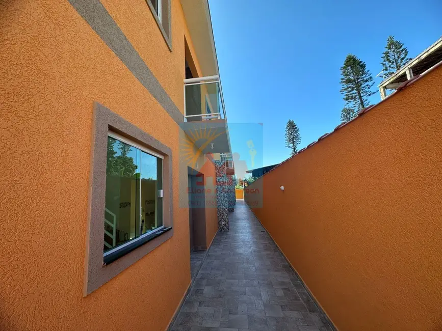 Sobrado com 2 quartos à venda, 70m2 em Itanhaem - SP - imagem 2 Foto 2 de Sobrado com 2 quartos à venda, 70m2 em Itanhaem - SP