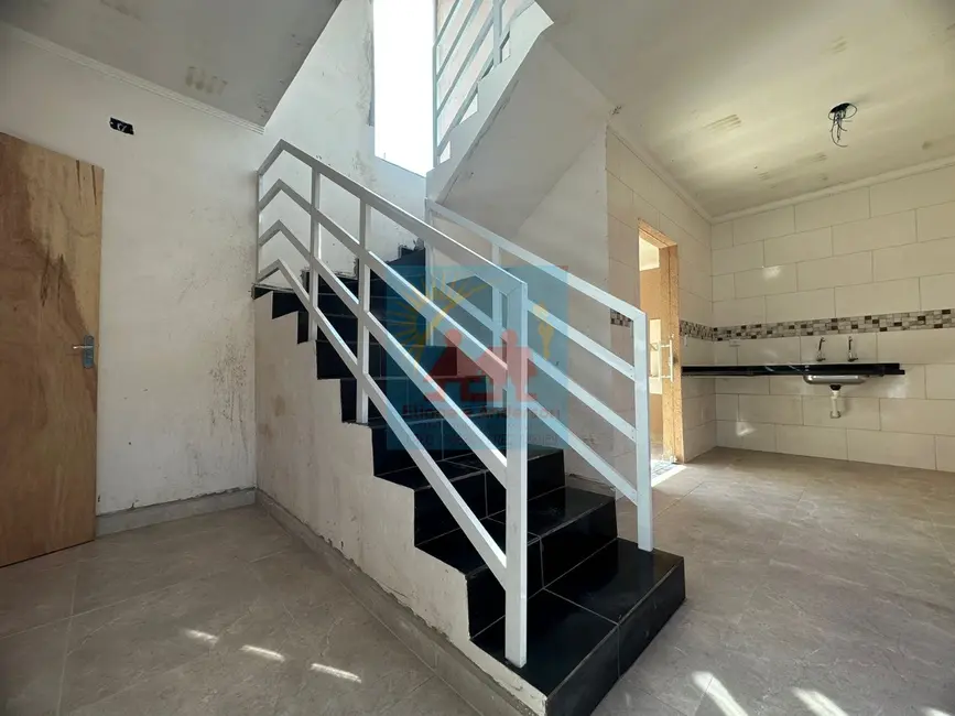 Sobrado com 2 quartos à venda, 70m2 em Itanhaem - SP - imagem 4 Foto 4 de Sobrado com 2 quartos à venda, 70m2 em Itanhaem - SP