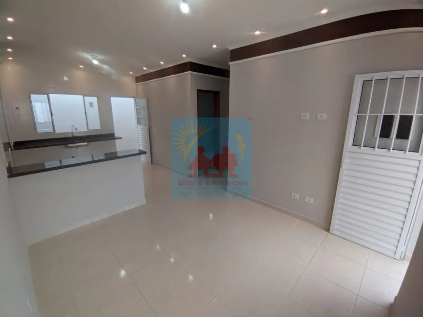 Foto 6 de Casa com 2 quartos à venda, 68m2 em Itanhaem - SP