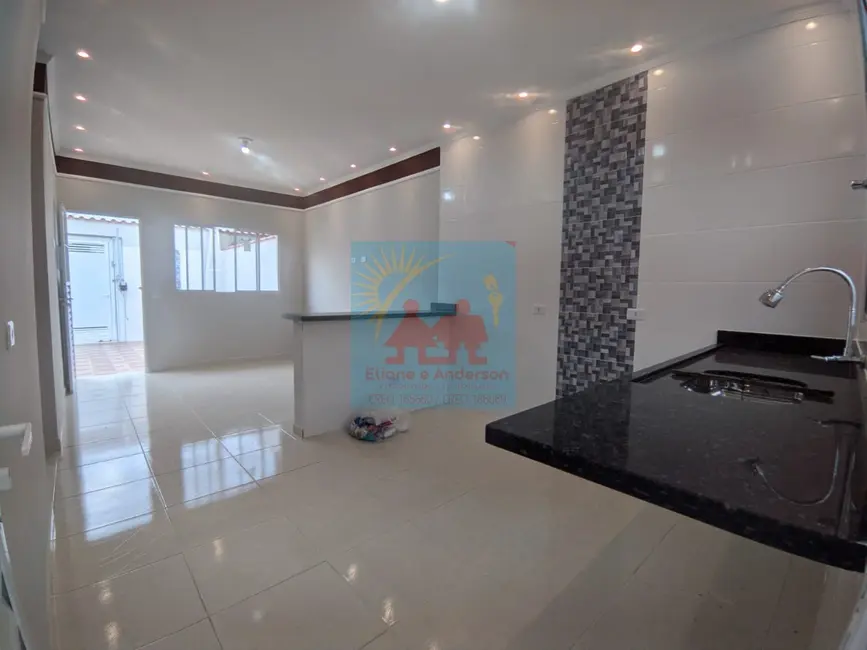 Foto 9 de Casa com 2 quartos à venda, 68m2 em Itanhaem - SP