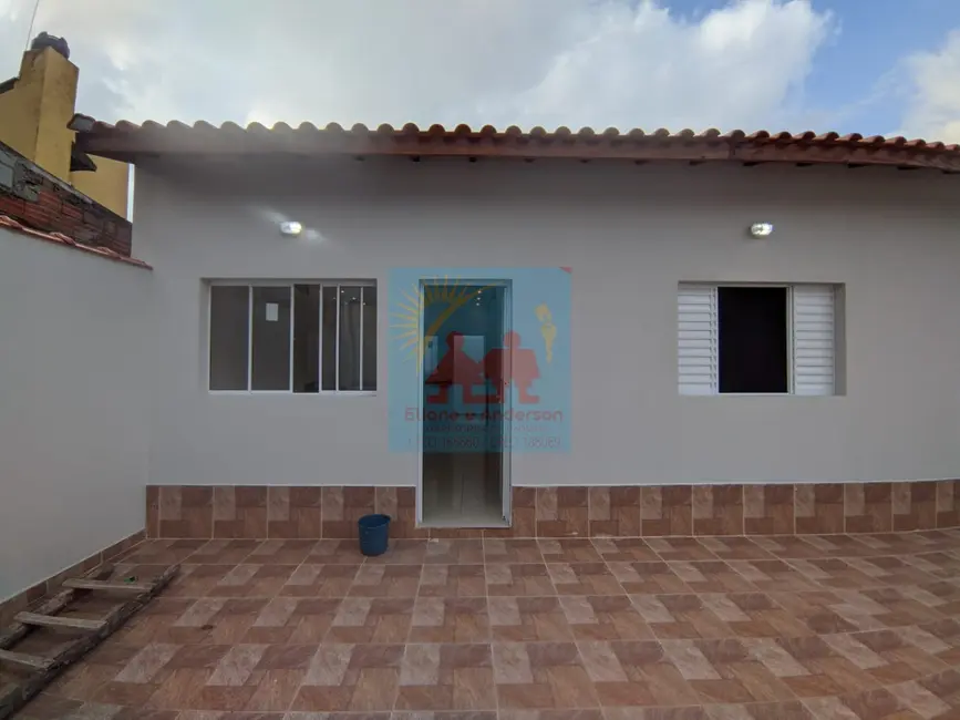 Foto 4 de Casa com 2 quartos à venda, 68m2 em Itanhaem - SP
